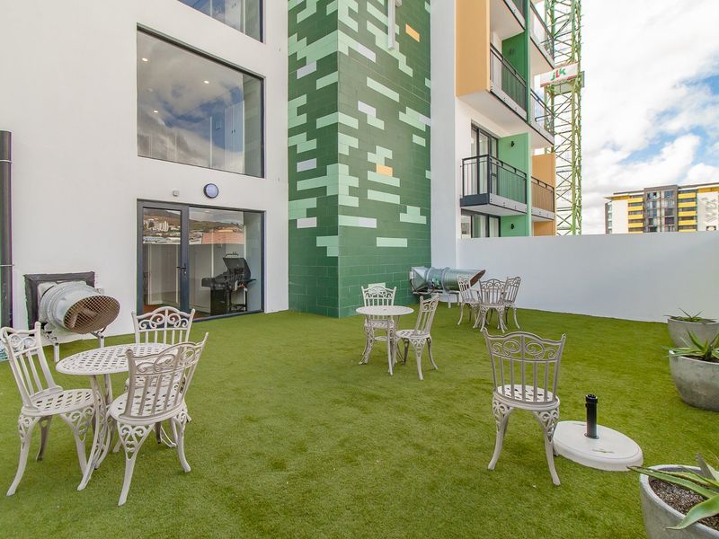 WOODSTOCK CAPE TOWN INVESTMENT -  NO TRANSFER DUTY - Photo 8