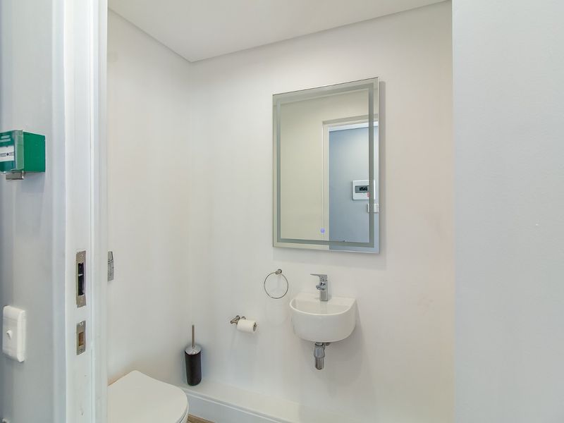 WOODSTOCK CAPE TOWN INVESTMENT -  NO TRANSFER DUTY - Photo 6