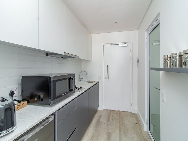CAPE TOWN MICRO APARTMENT INVESTMENT - NO TRANSFER DUTY - Photo 2