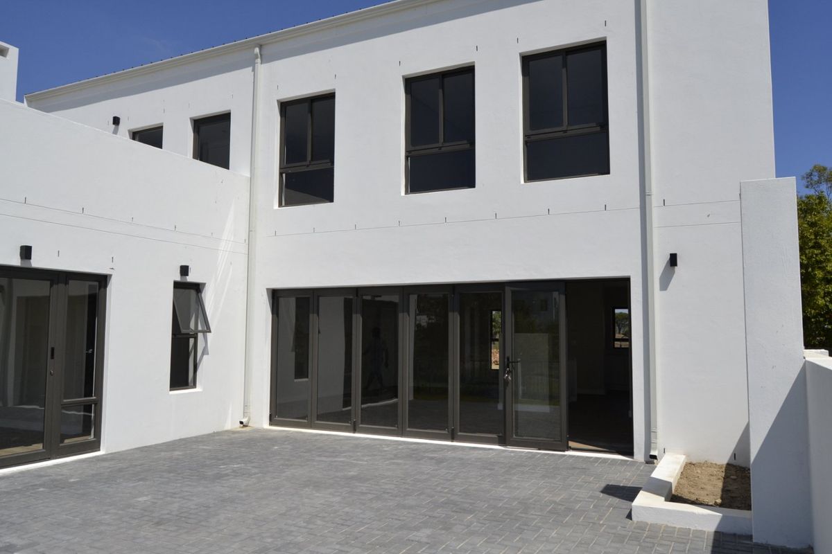 Live the Lifestyle in Croydon Gardens – Comfort Meets Class - Photo 3