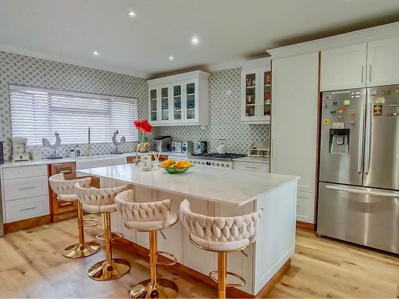 Spacious Lifestyle Property with Endless Potential - Photo 6