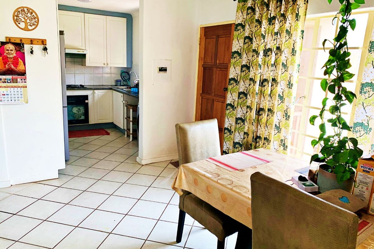 IMMACULATE 2-BEDROOM UNIT FOR SALE IN SECURE COMPLEX | CRYSTAL GARDENS, AMBERFIELD - Photo 4