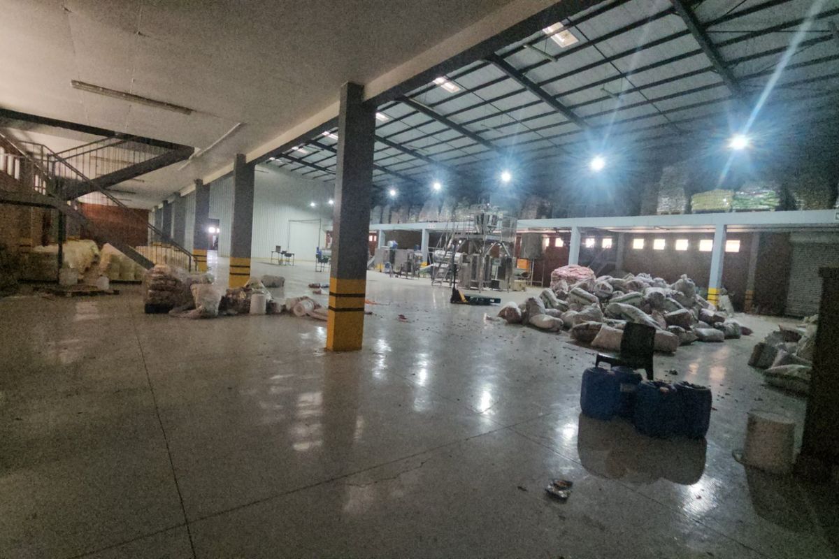 1200 m/2 Warehouse under roof Available for Rental in Andeon - Photo 3