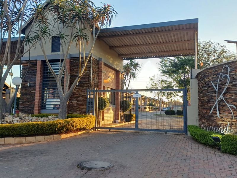 Ground Floor 2-Bedroom Unit with Private Garden & Indoor Braai – Family-Friendly Living! - Photo 5