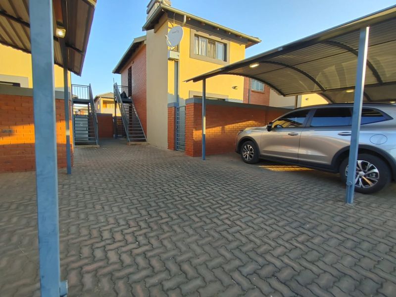 Ground Floor 2-Bedroom Unit with Private Garden & Indoor Braai – Family-Friendly Living! - Photo 8