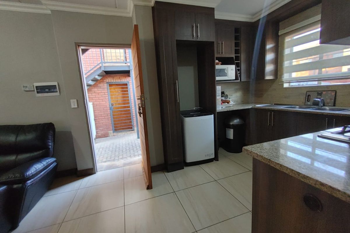 Ground Floor 2-Bedroom Unit with Private Garden & Indoor Braai – Family-Friendly Living! - Photo 3