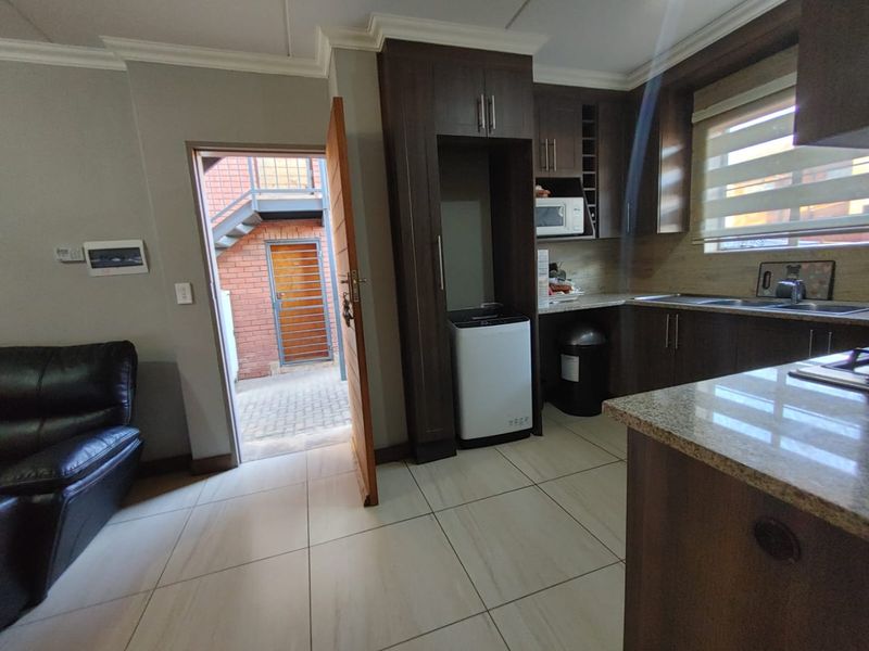 Ground Floor 2-Bedroom Unit with Private Garden & Indoor Braai – Family-Friendly Living! - Photo 3