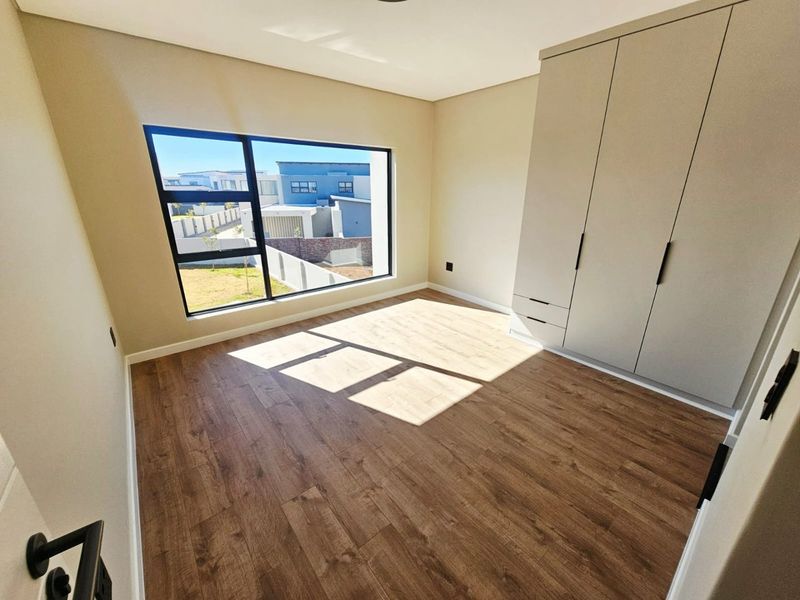 A Beautiful and Ultra Modern Brand new 4 Bedroom 4 Bathroom house for sale in Midstream Estate - Photo 7