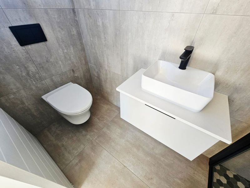A Beautiful and Ultra Modern Brand new 4 Bedroom 4 Bathroom house for sale in Midstream Estate - Photo 6
