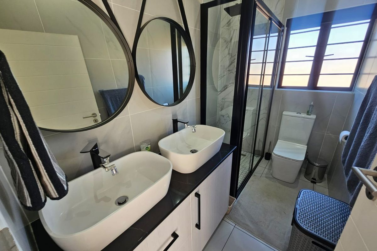 Swallow Hills Phase 2 Development - 3 bedroom 2.5 bathroom Full Title brand new Houses for Sale  - Photo 3