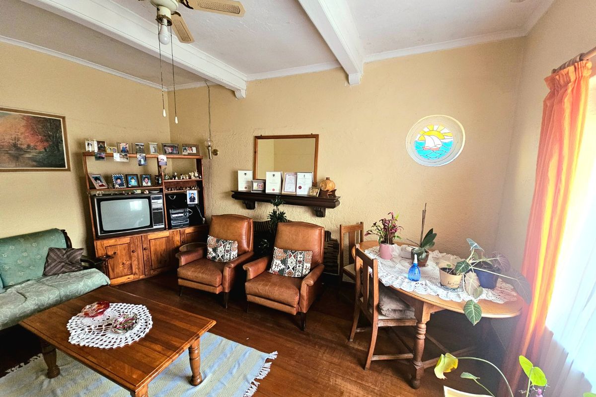 Four bedroom family home - Photo 4