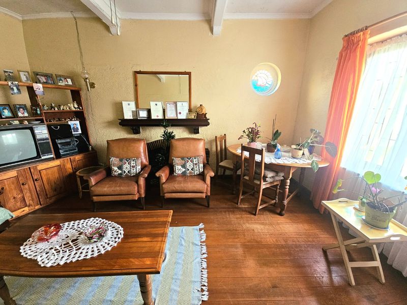 Four bedroom family home - Photo 2