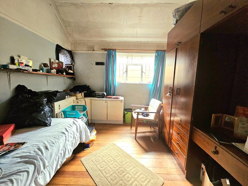 Four bedroom family home - Photo 9