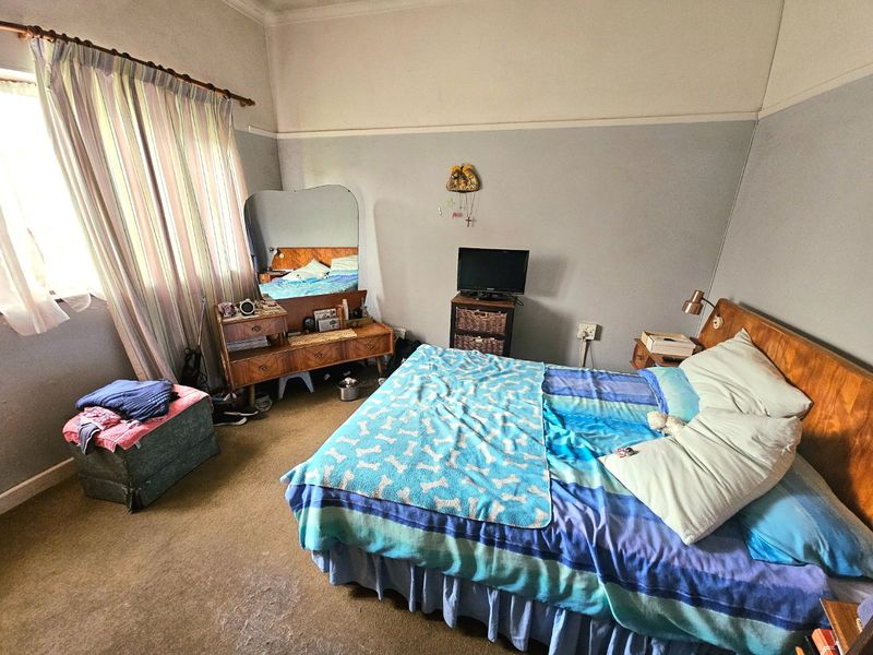 Four bedroom family home - Photo 8