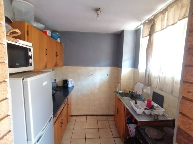 Beautiful 2-Bedroom Flat for Sale  - Photo 4