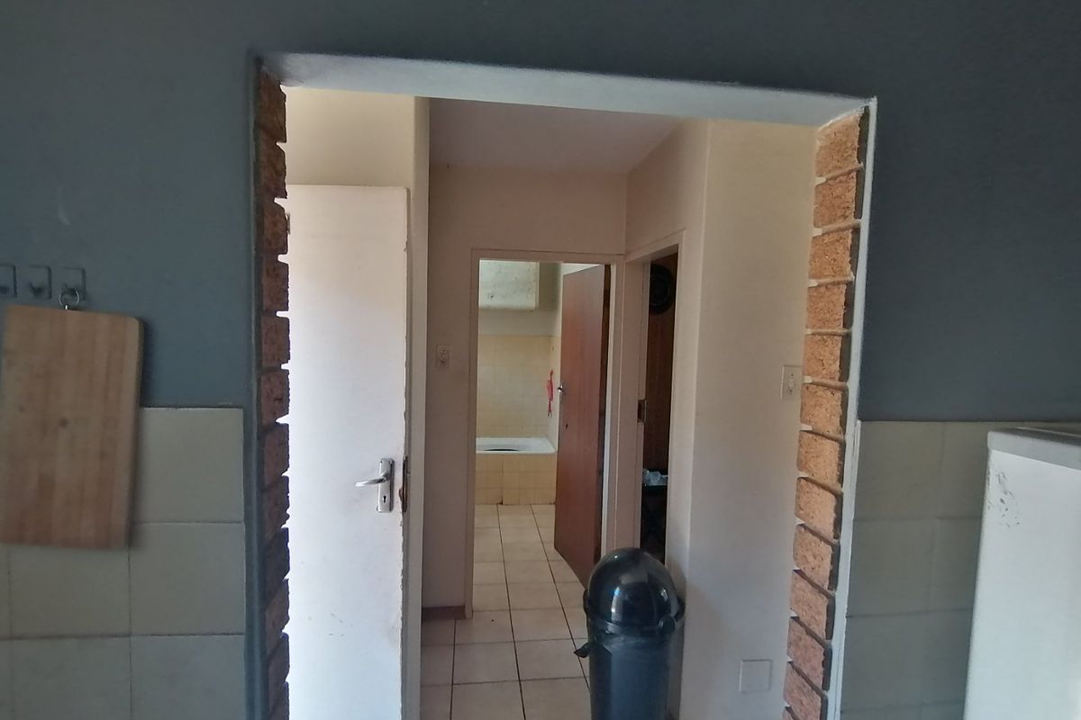 Beautiful 2-Bedroom Flat for Sale  - Photo 5