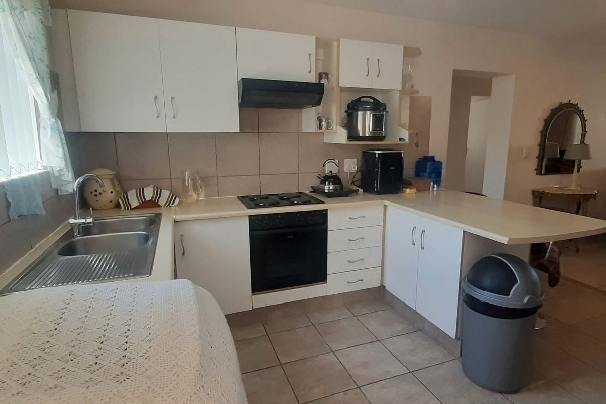 Secure Living in Eden Park | Spacious Apartment | Minutes from Hartenbos Beach - Photo 2