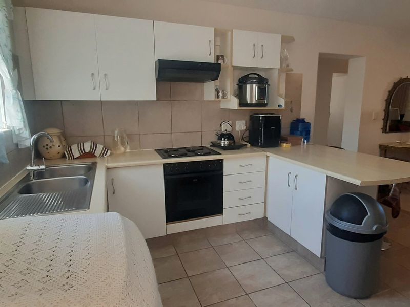 Secure Living in Eden Park | Spacious Apartment | Minutes from Hartenbos Beach - Photo 2