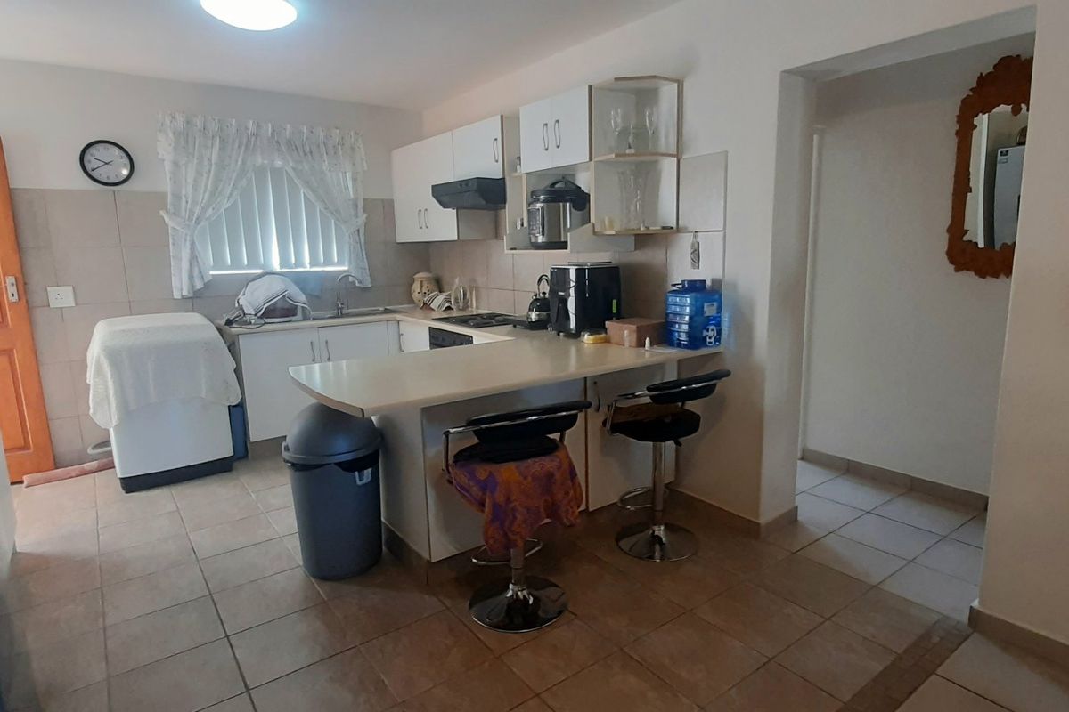 Secure Living in Eden Park | Spacious Apartment | Minutes from Hartenbos Beach - Photo 4