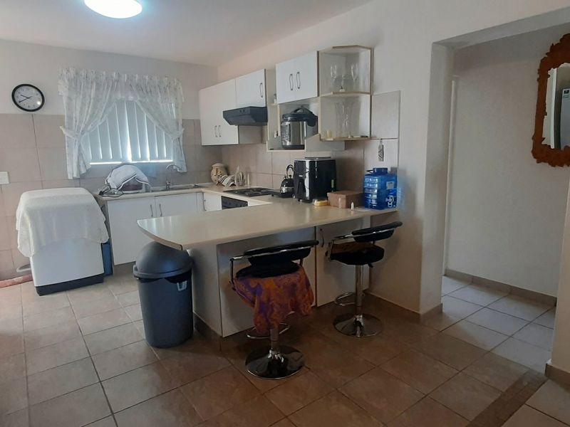 Secure Living in Eden Park | Spacious Apartment | Minutes from Hartenbos Beach - Photo 4