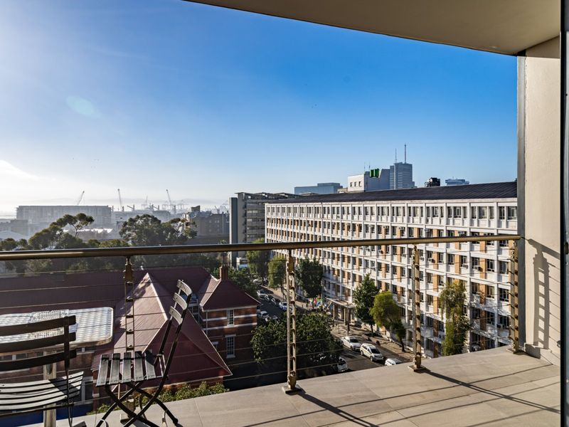 Stylish apartment with fantastic Airbnb Potential in The Rockwell. (Plus storeroom!)  - Photo 5