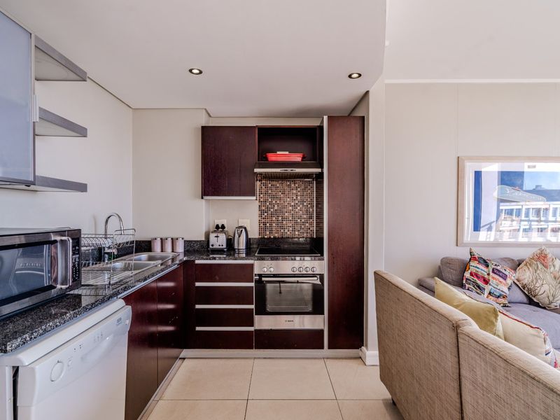 Stylish apartment with fantastic Airbnb Potential in The Rockwell. (Plus storeroom!)  - Photo 8