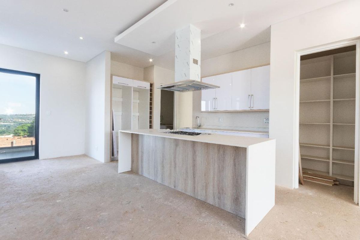 Magnificent Penthouse in Bryanston with Fantastic Views - No transfer duty! - Photo 5