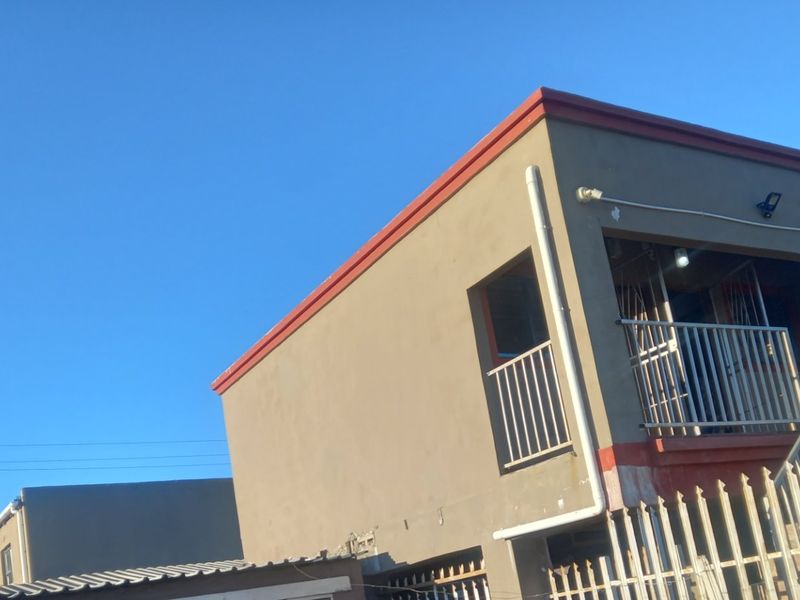 Income-Generating Property with 8 Tenanted Flatlets – Wallacedene, Kraaifontein - Photo 2
