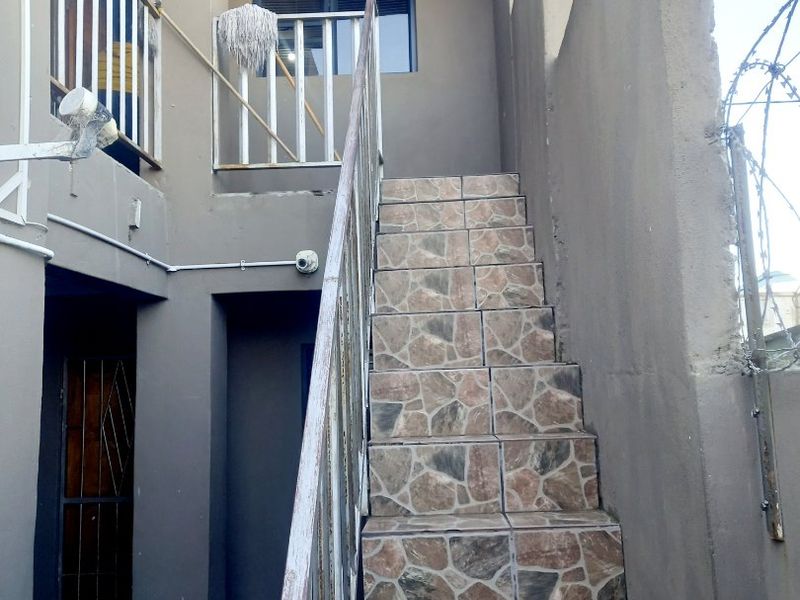 Income-Generating Property with 8 Tenanted Flatlets – Wallacedene, Kraaifontein - Photo 6