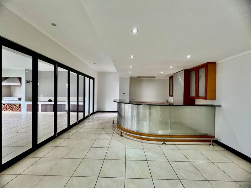 Renovated 4-Bedroom Home in Silverlakes Golf Estate - Photo 7