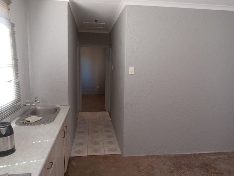 2 bedroom stand alone house in Soshanguve GG - Photo 8