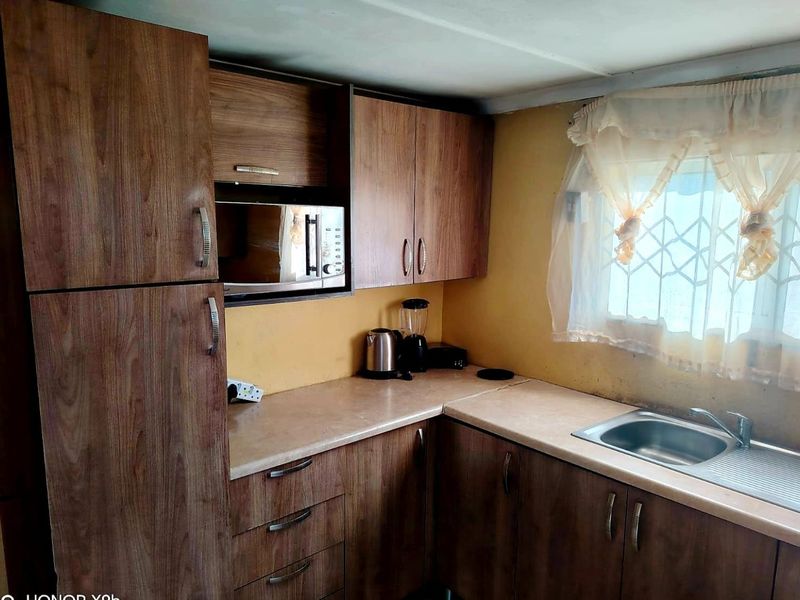 2 Bedroom House for Sale in Mdantsane - Photo 4