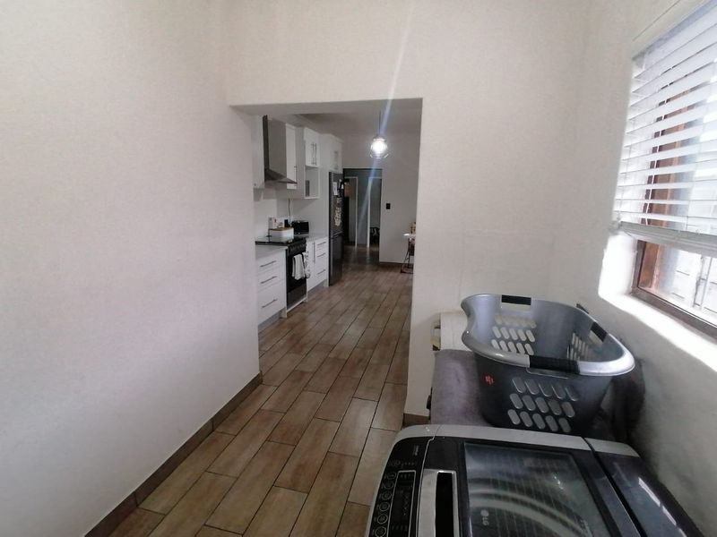 PERFECT LOCATION, PERFECT PRICE AND PERFECT SIZE - Photo 9