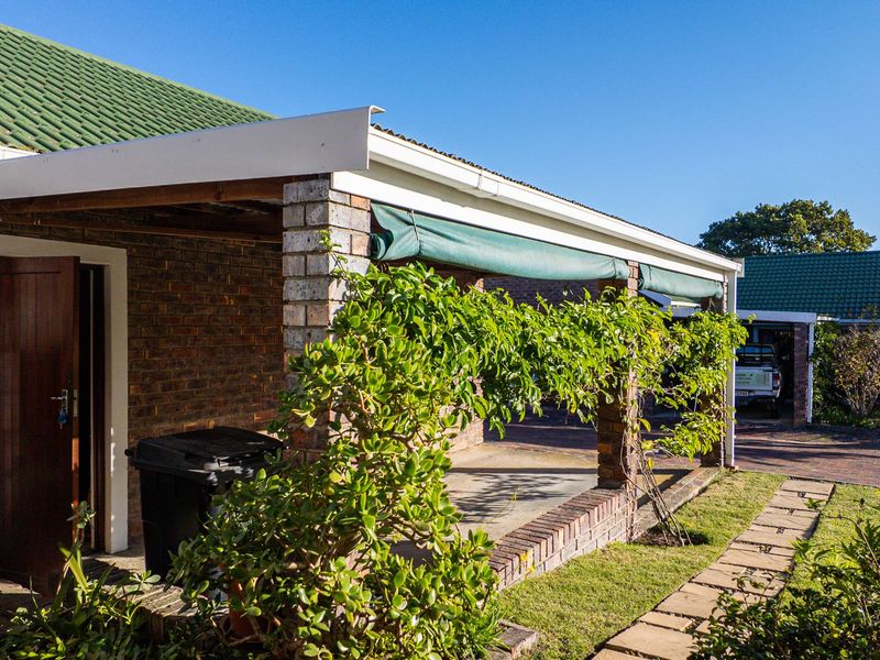 Simple, Secure & Full of Charm - Photo 2