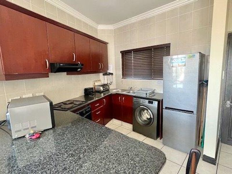 Coastal Elegance Just Steps From The Shore - Photo 3