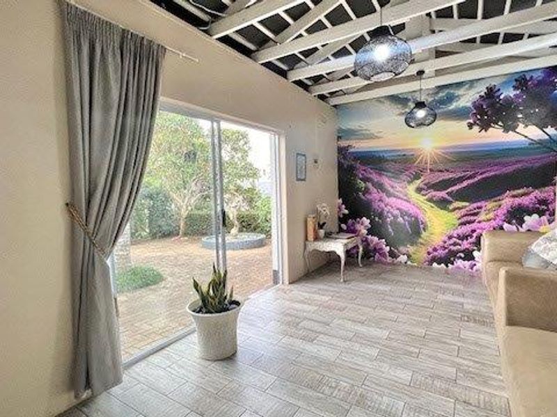 Elegant Coastal Masterpiece With Panoramic Ocean Vistas - Photo 4