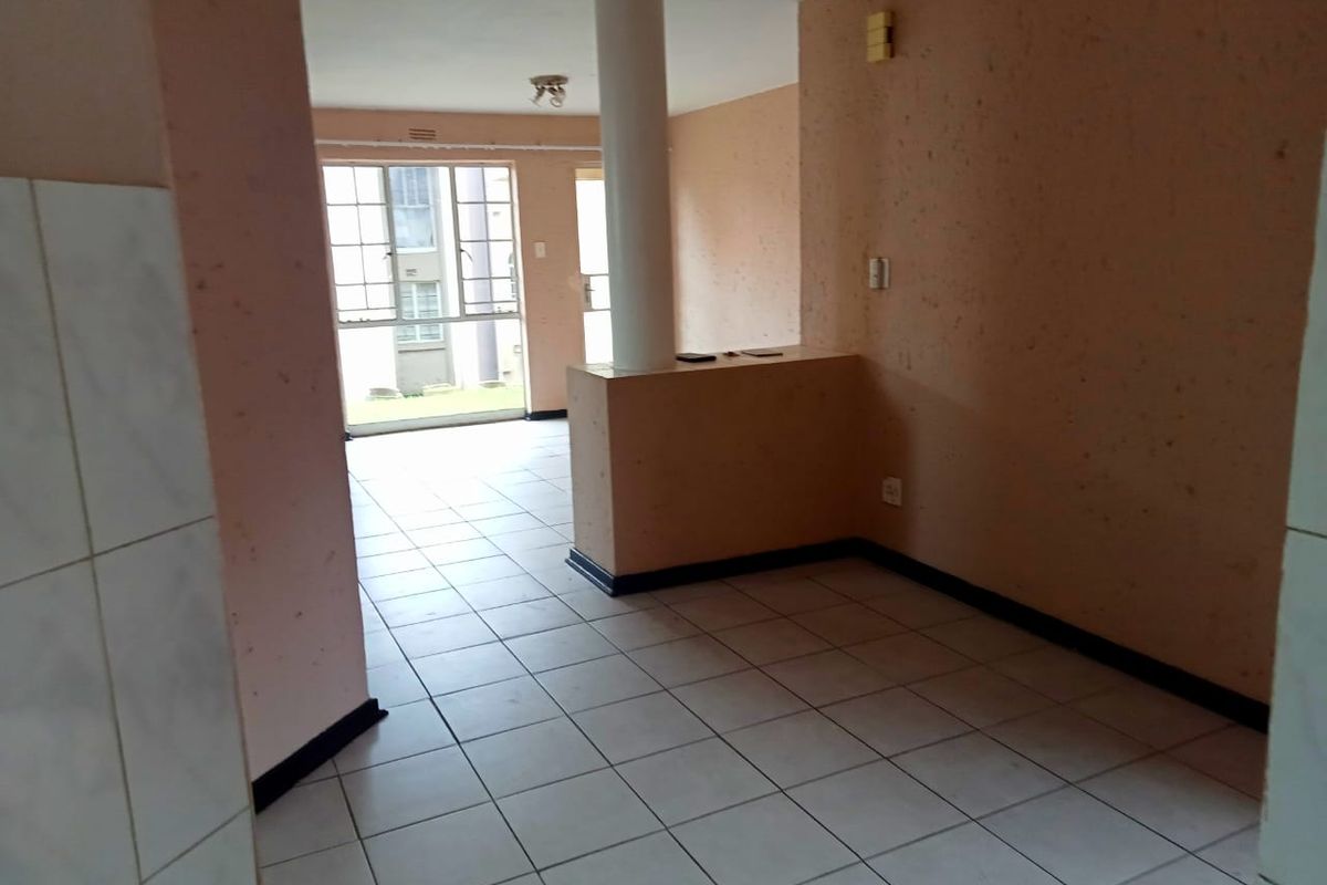 Groundfloor Two Bedroom Apartment For Sale - Photo 5