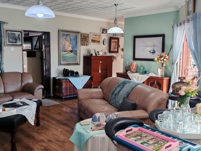 Hartenbos home with charm, swimming pool and security. - Photo 3