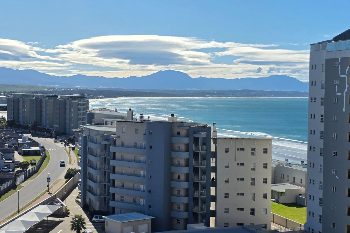 Popular Complex... Beautiful Sea Views...  Swimming Beach at Your Doorstep !!! - Photo 3