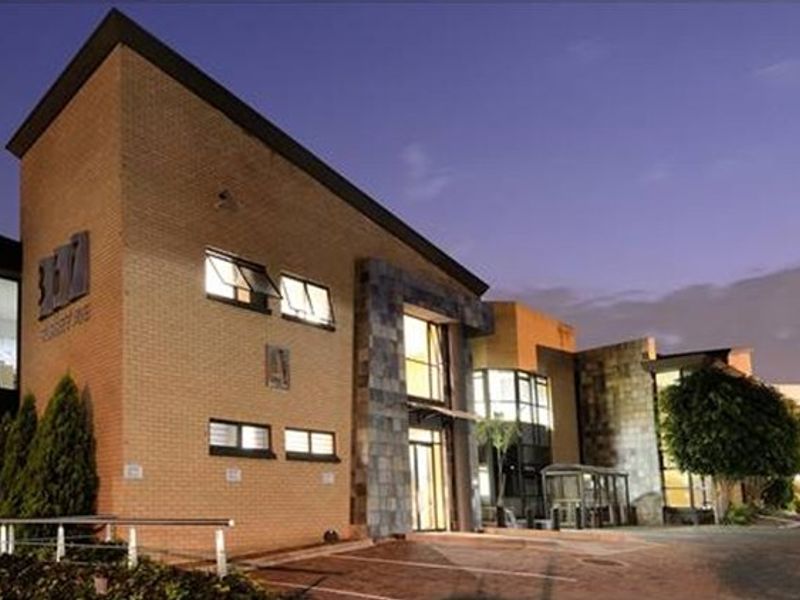 Spacious Ground Floor Office Space to Let – Practical, Professional & Well-Located - Photo 4