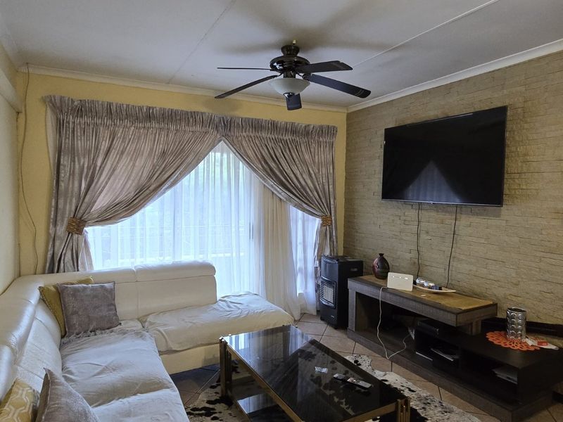 Apartment For Sale in Mooikloof Ridge - Photo 8