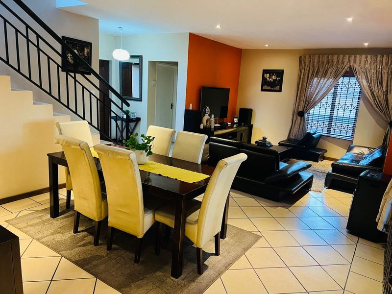 Four Bedroom Family Home in a Secured Estate - Photo 10