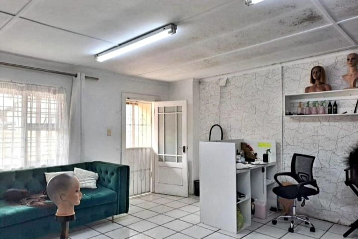 Commercial Property in Southernwood - Photo 5