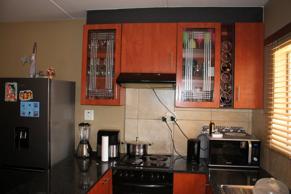 3 Bedroom Apartment on the Ground Floor - Photo 5