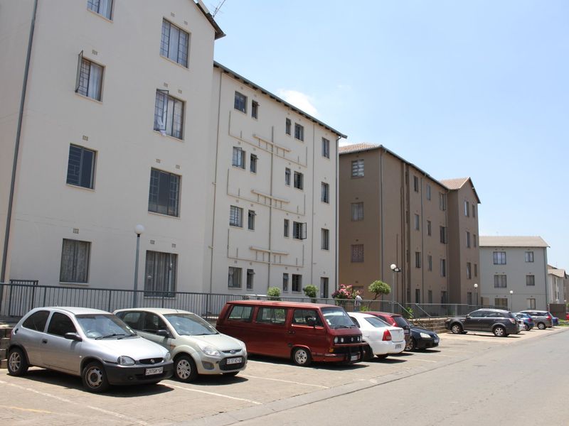 3 Bedroom Apartment on the Ground Floor - Photo 2