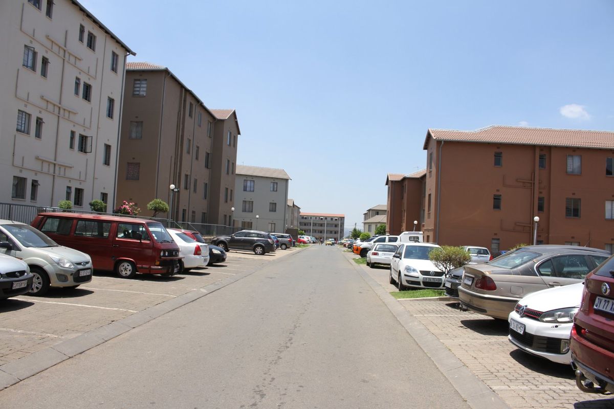 3 Bedroom Apartment on the Ground Floor - Photo 4