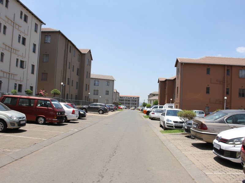 3 Bedroom Apartment on the Ground Floor - Photo 4