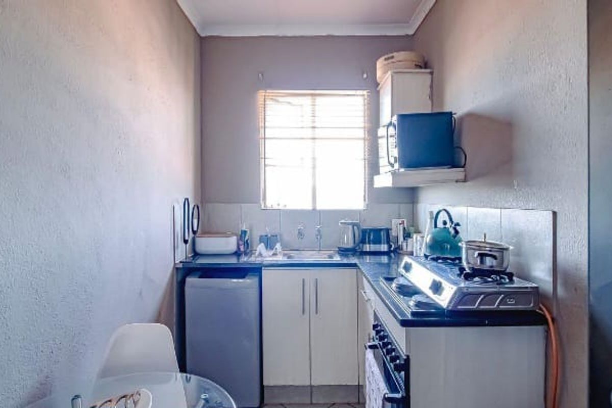 2 Bedroom Apartment for Sale in Danville  - Photo 3