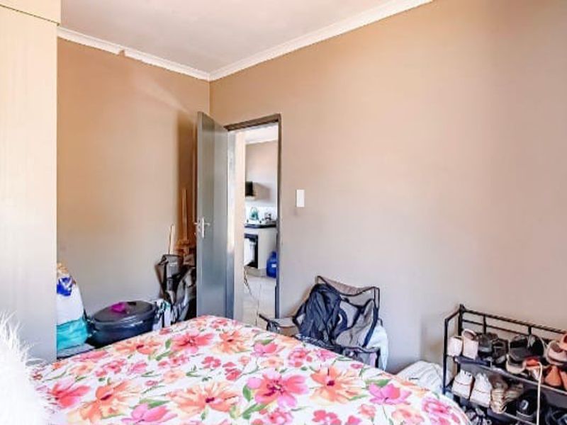 2 Bedroom Apartment for Sale in Danville  - Photo 10