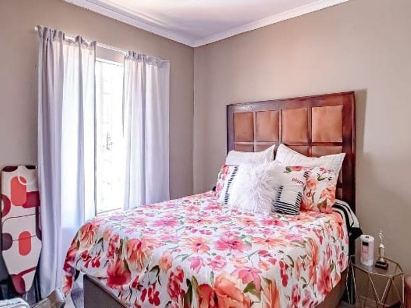 2 Bedroom Apartment for Sale in Danville  - Photo 6